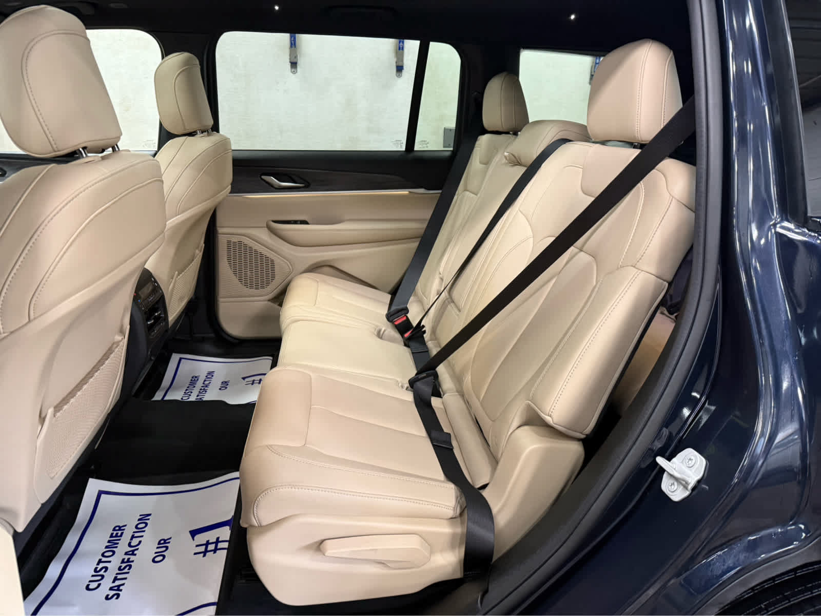 Used 2024 Jeep Grand Cherokee L Limited w/ Trailer Tow Package AWD/4WD image 21
