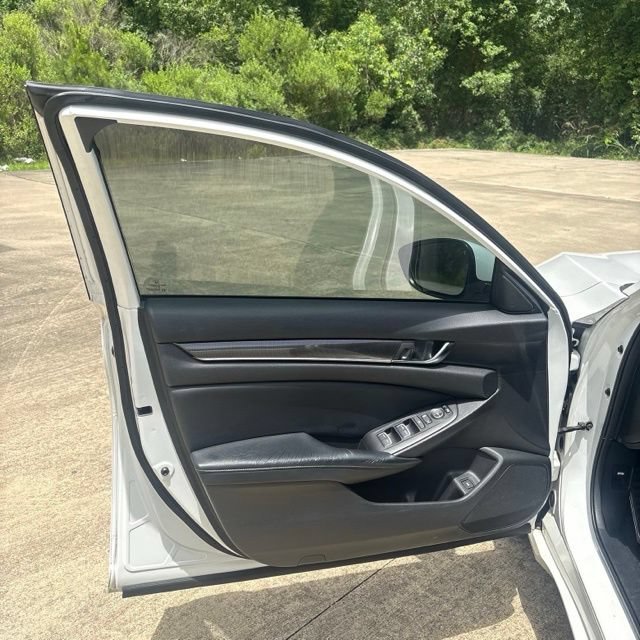 Used 2018 Honda Accord Sport image 22