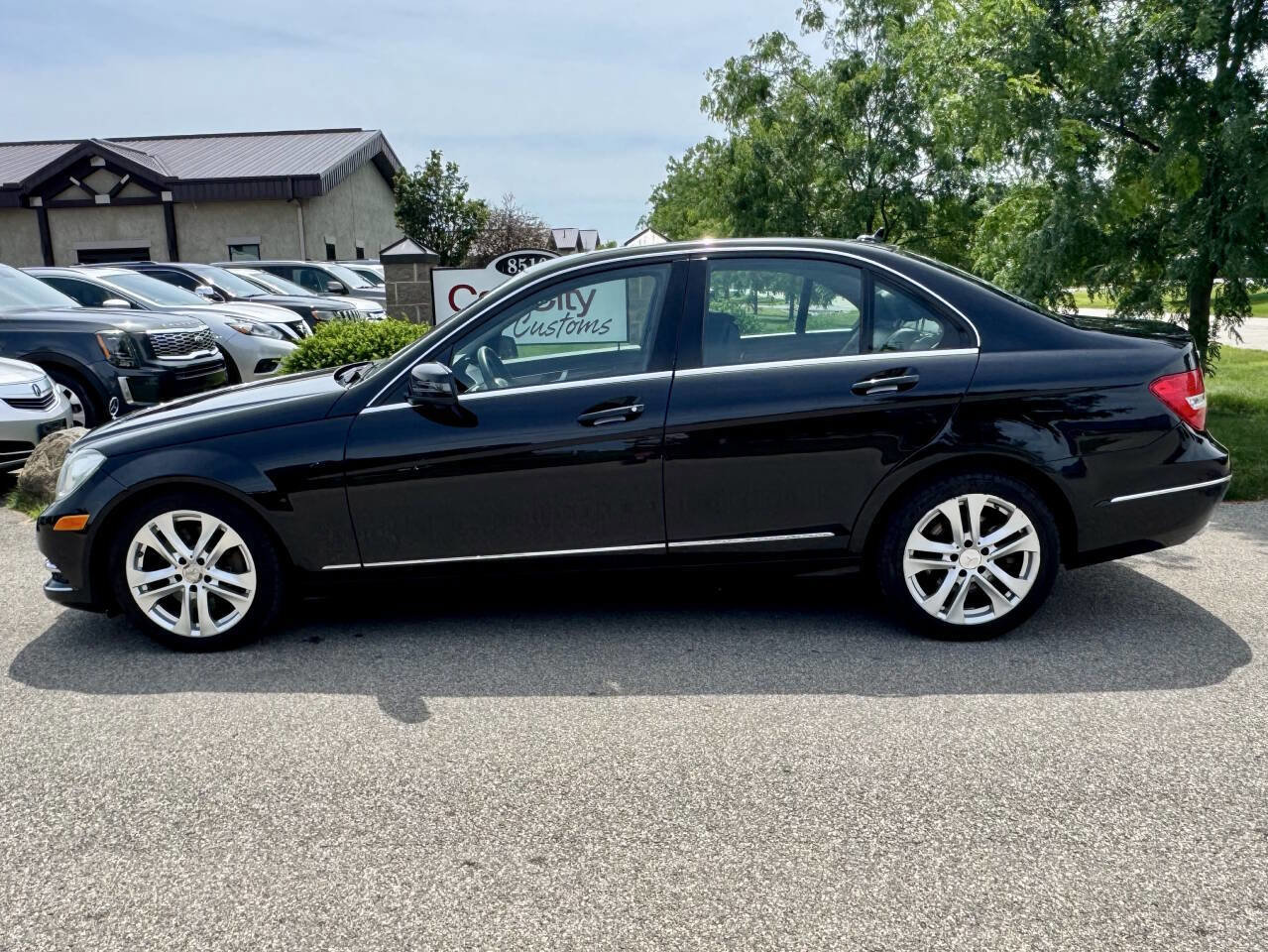 Used 2013 Mercedes-Benz C 300 4MATIC Sedan image 8