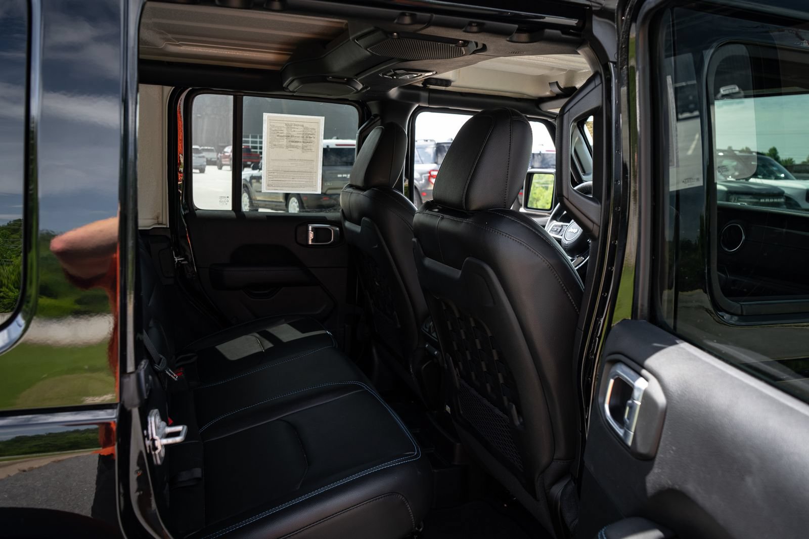 Used 2021 Jeep Wrangler Unlimited Rubicon 4xe w/ Cold Weather Group AWD/4WD image 20