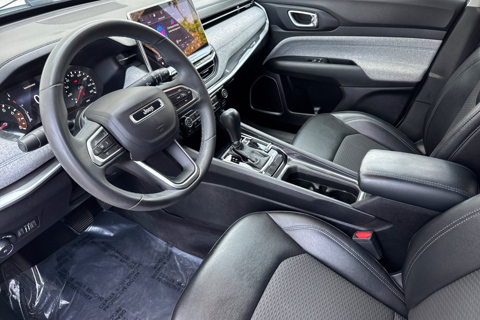 Used 2022 Jeep Compass Latitude AWD/4WD image 4