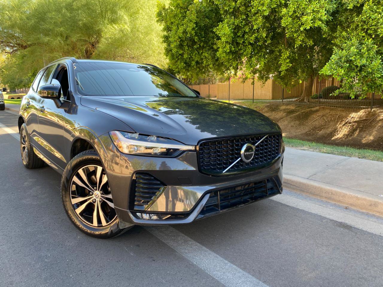 Used 2024 Volvo XC60 B5 Core AWD/4WD image 5