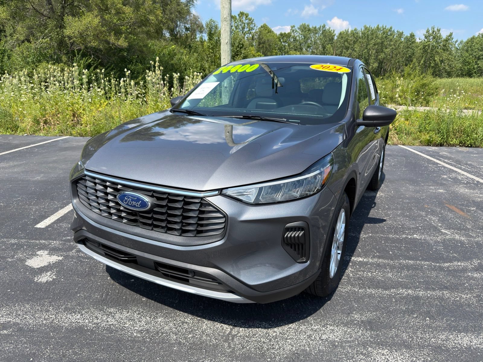 Used 2024 Ford Escape Active AWD/4WD image 2