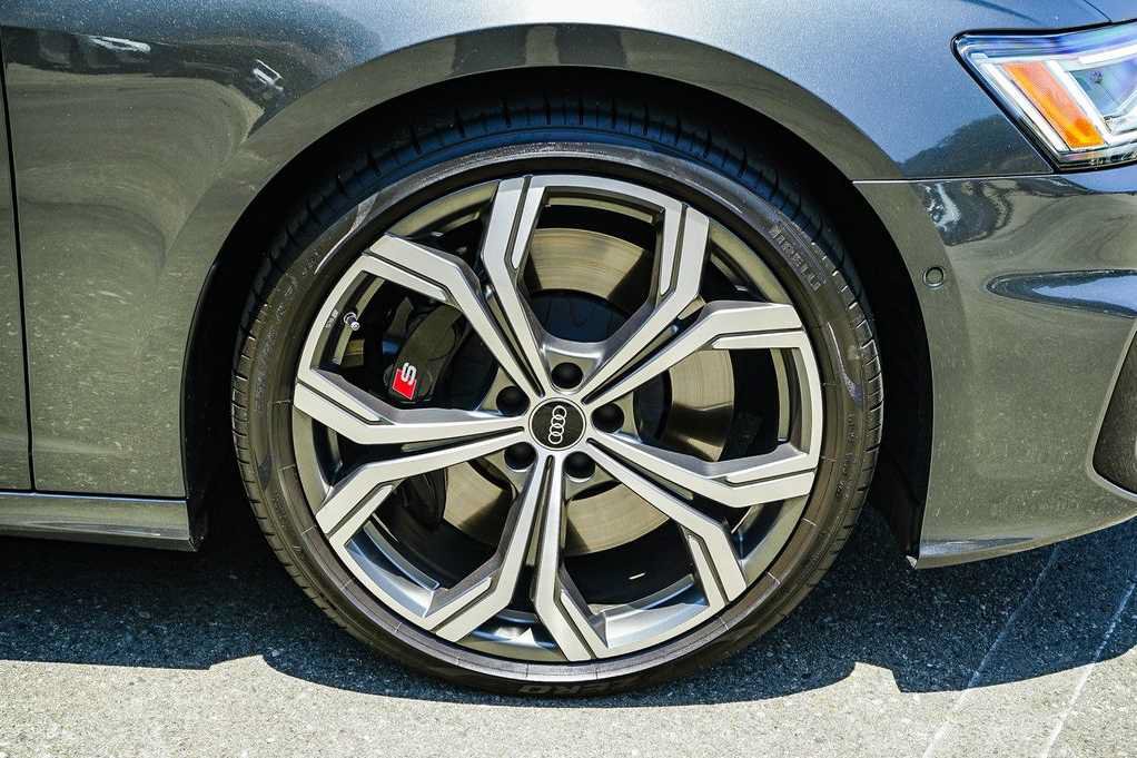 Used 2025 Audi S6 Premium Plus AWD/4WD image 9
