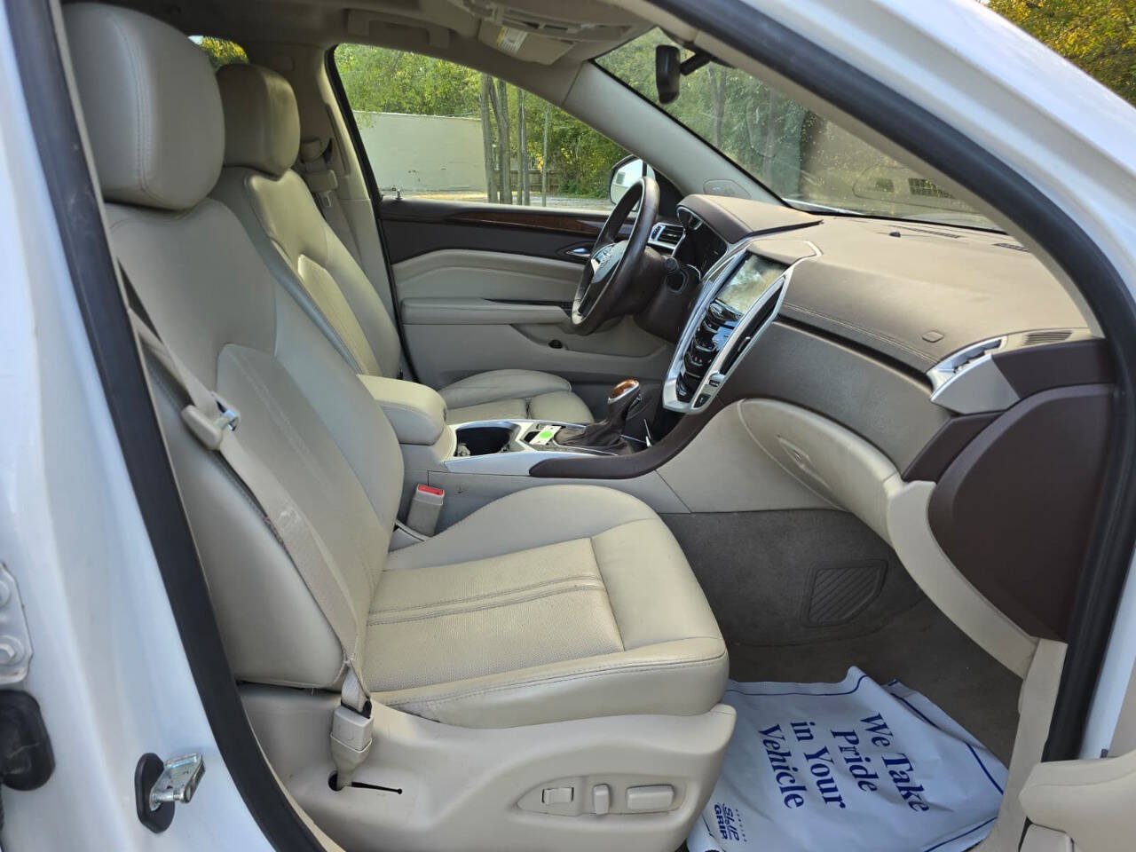 Used 2016 Cadillac SRX Luxury w/ Driver Awareness Package AWD/4WD image 13