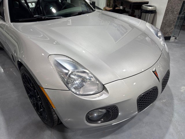 Used 2009 Pontiac Solstice GXP w/ Premium Package RWD image 30