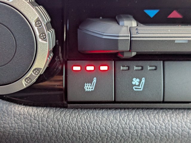 New 2026 Toyota Tundra Limited AWD/4WD image 20