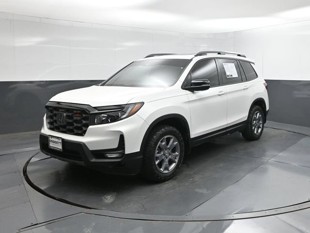 Certified 2025 Honda Passport TrailSport image 34