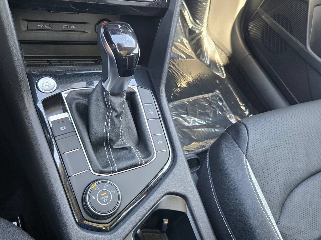 New 2026 Volkswagen Taos SEL AWD/4WD image 11