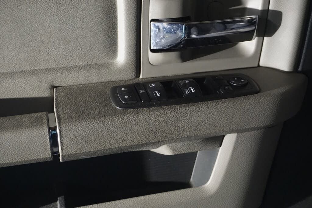 Used 2011 RAM 2500 SLT w/ Protection Group image 13