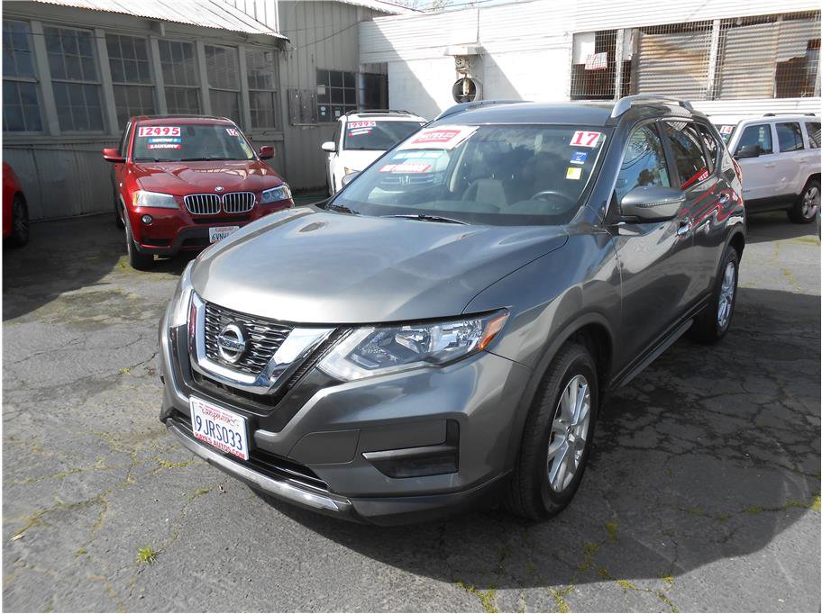Used 2017 Nissan Rogue SV AWD/4WD image 3