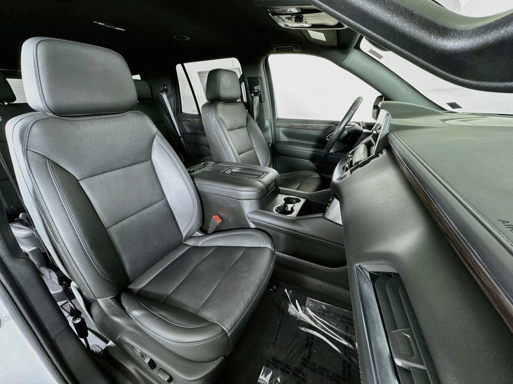 Used 2022 Chevrolet Tahoe LT w/ Luxury Package AWD/4WD image 30