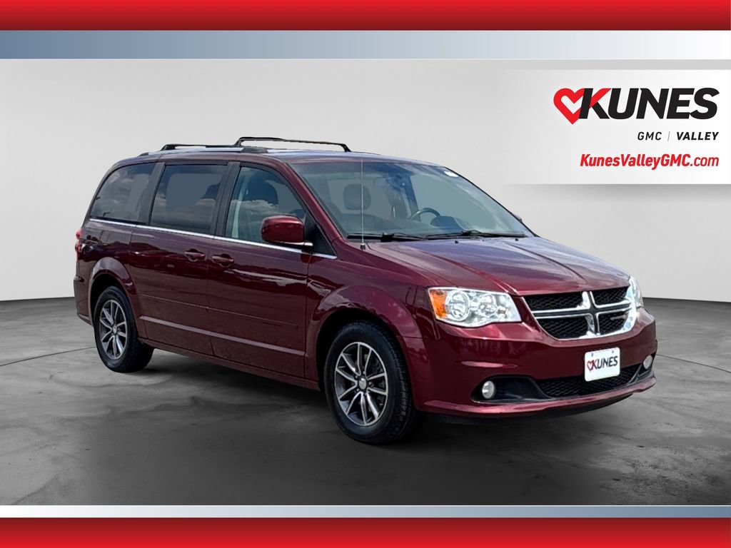 Used 2017 Dodge Grand Caravan SXT w/ Driver Convenience Group