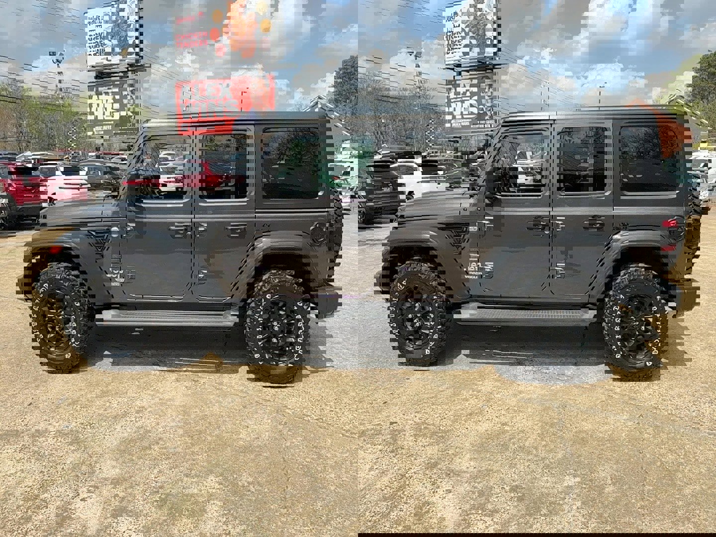 Used 2019 Jeep Wrangler Unlimited Sport S image 8