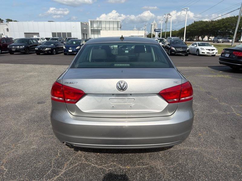 Used 2014 Volkswagen Passat 1.8T Wolfsburg Edition FWD image 7