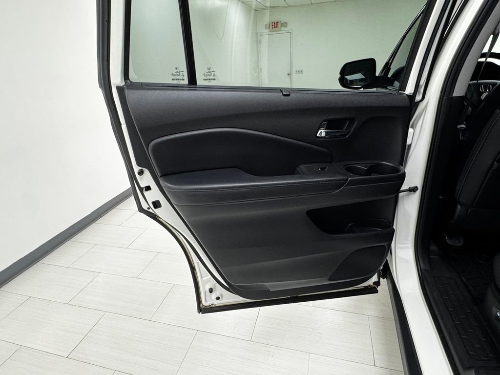 Used 2019 Honda Pilot EX-L image 11