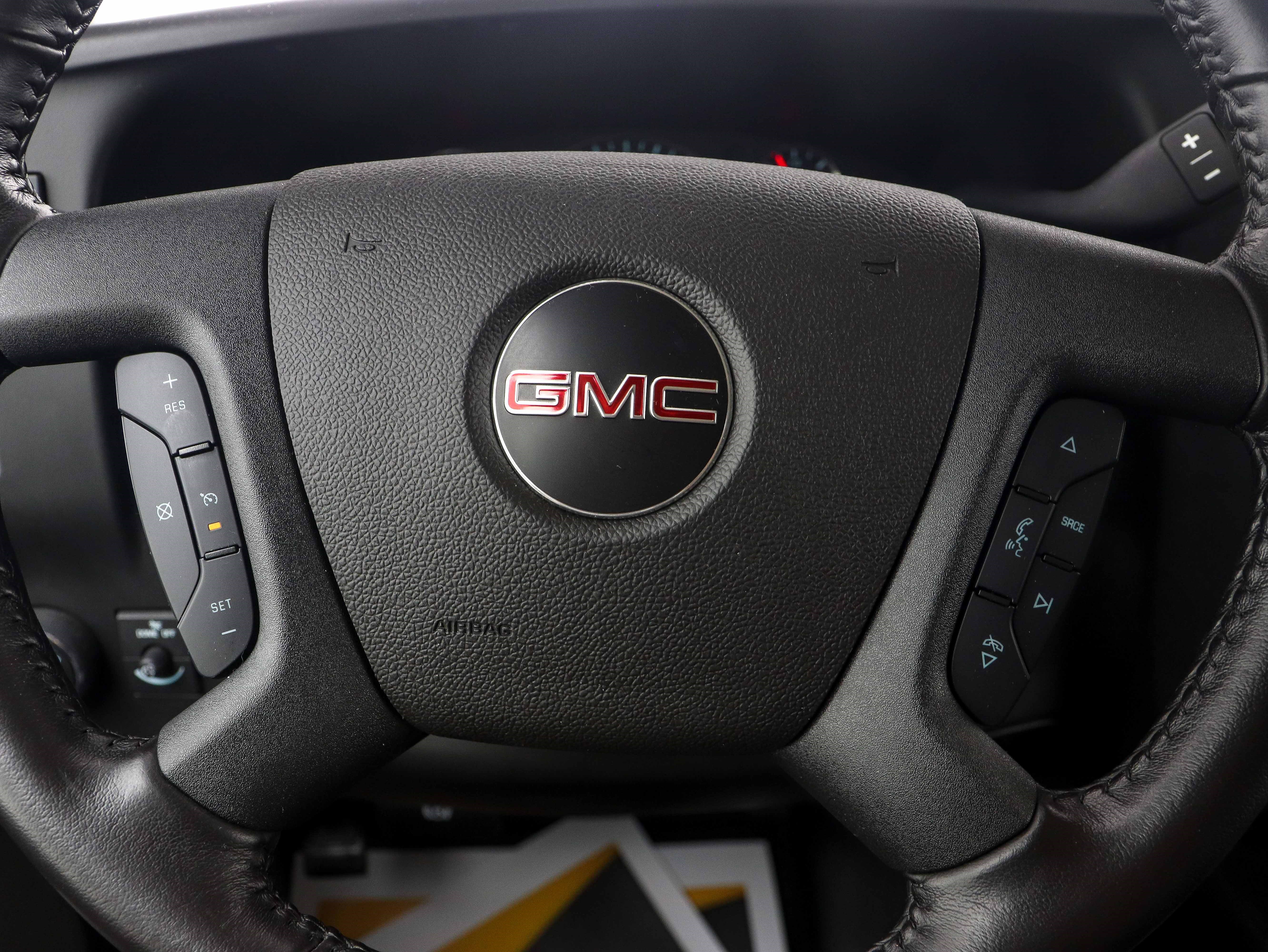 Used 2021 GMC Savana 2500 Extended w/ Driver Convenience Package image 19