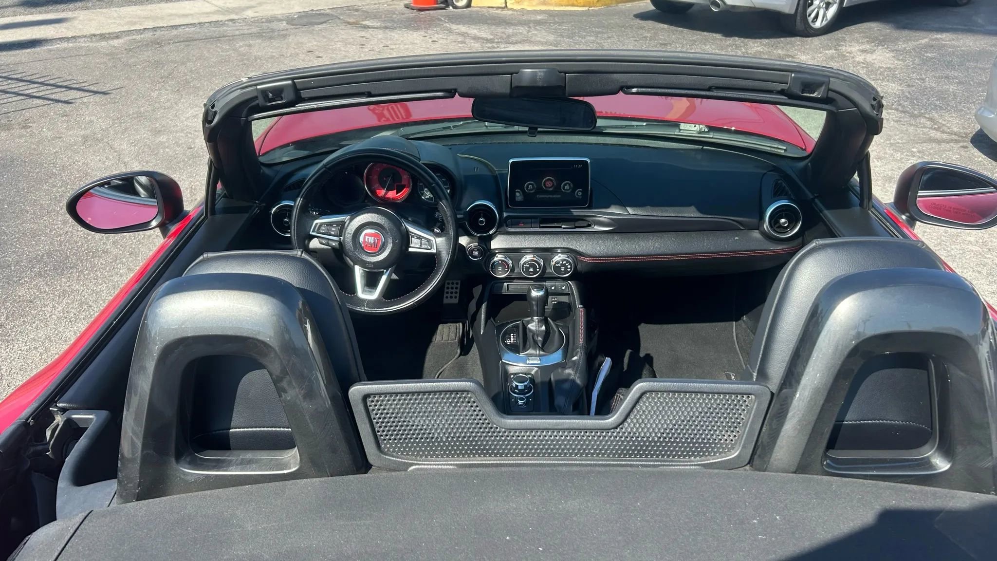 Used 2018 FIAT 124 Spider Abarth image 10