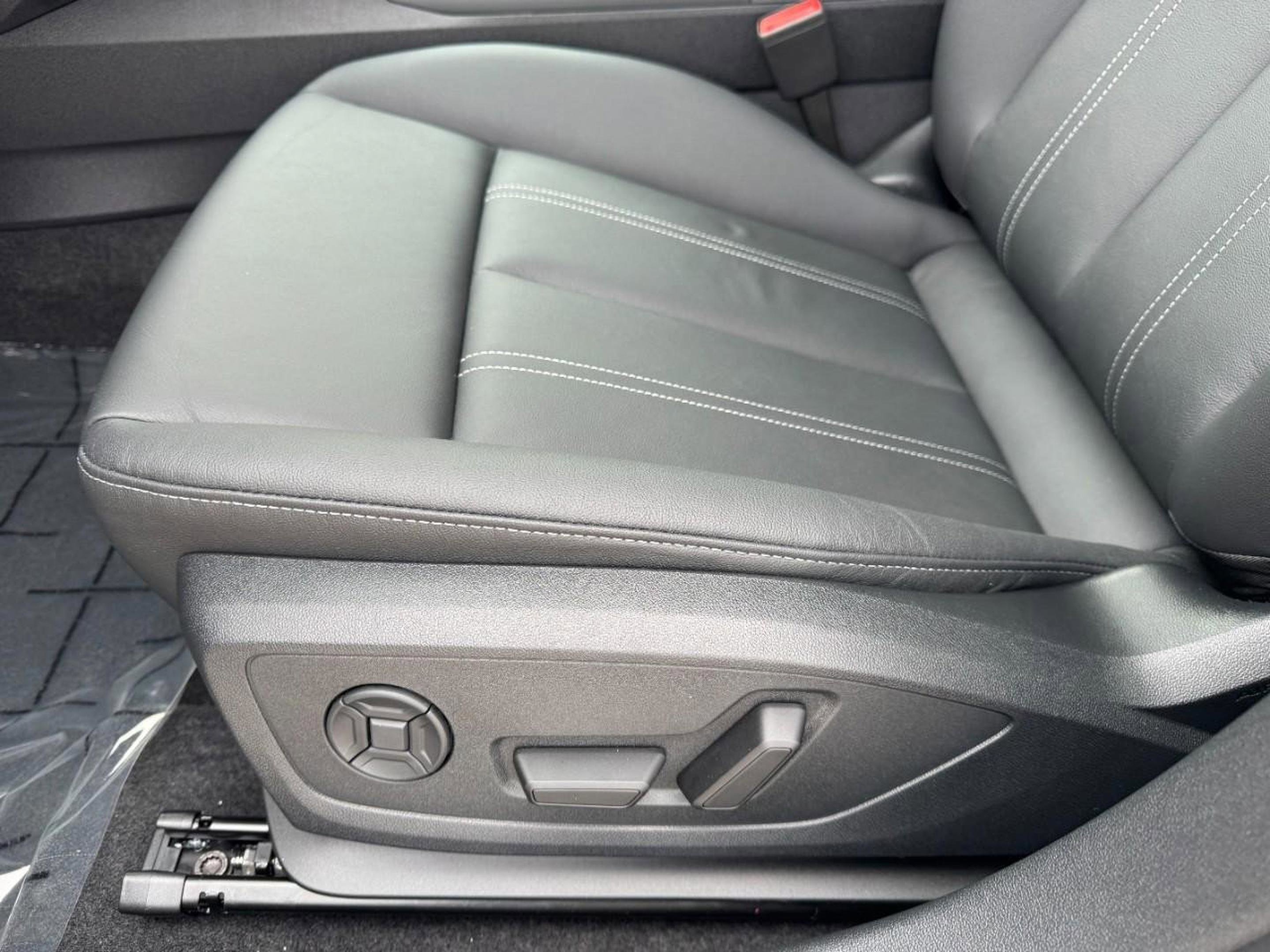 Certified 2025 Audi A3 2.0T Premium w/ Convenience Package image 33