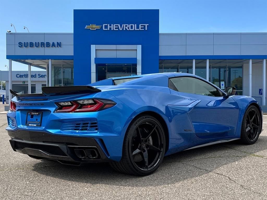 New 2025 Chevrolet Corvette E-Ray image 4