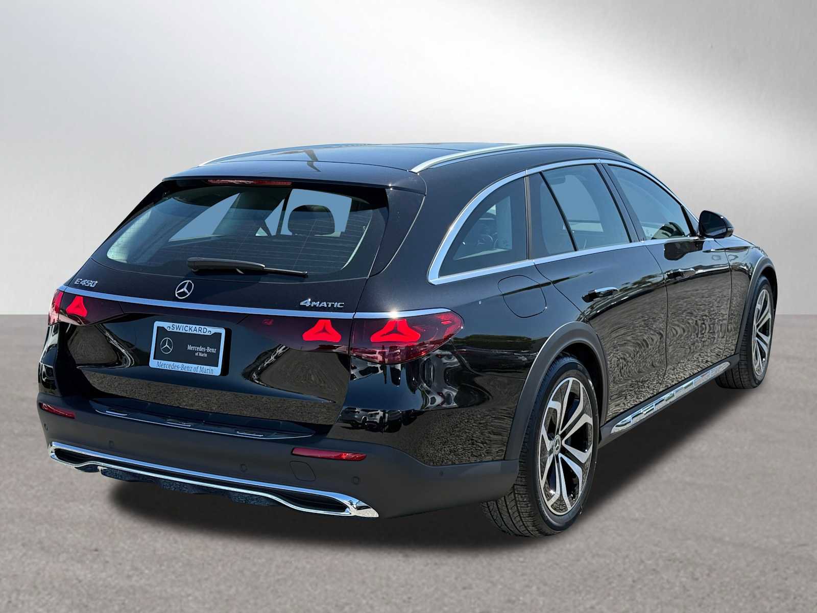 New 2025 Mercedes-Benz E 450 4MATIC All-Terrain Wagon image 5