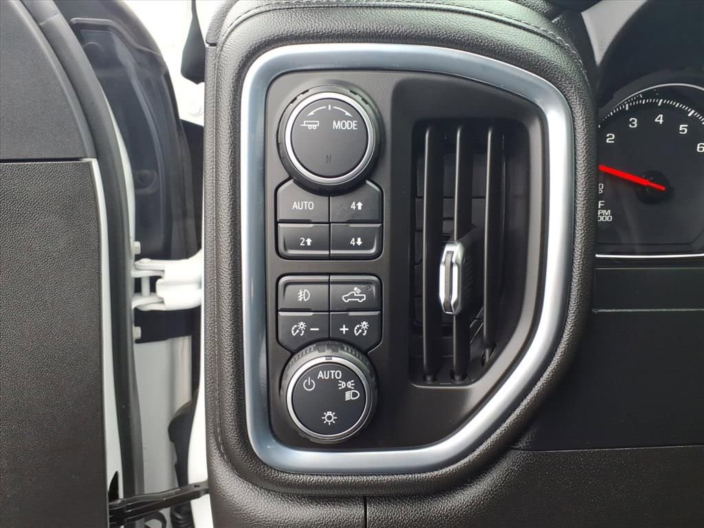 Used 2021 Chevrolet Silverado 1500 LT Trail Boss w/ Convenience Package II image 5