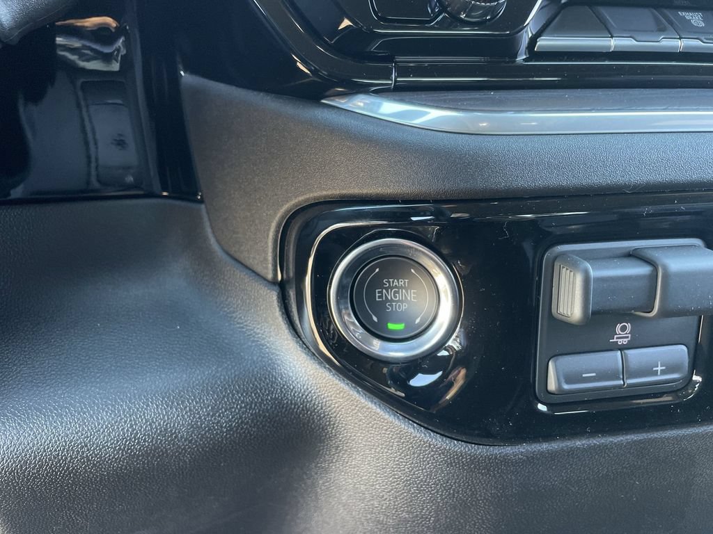 New 2026 GMC Sierra 2500 SLT AWD/4WD image 17
