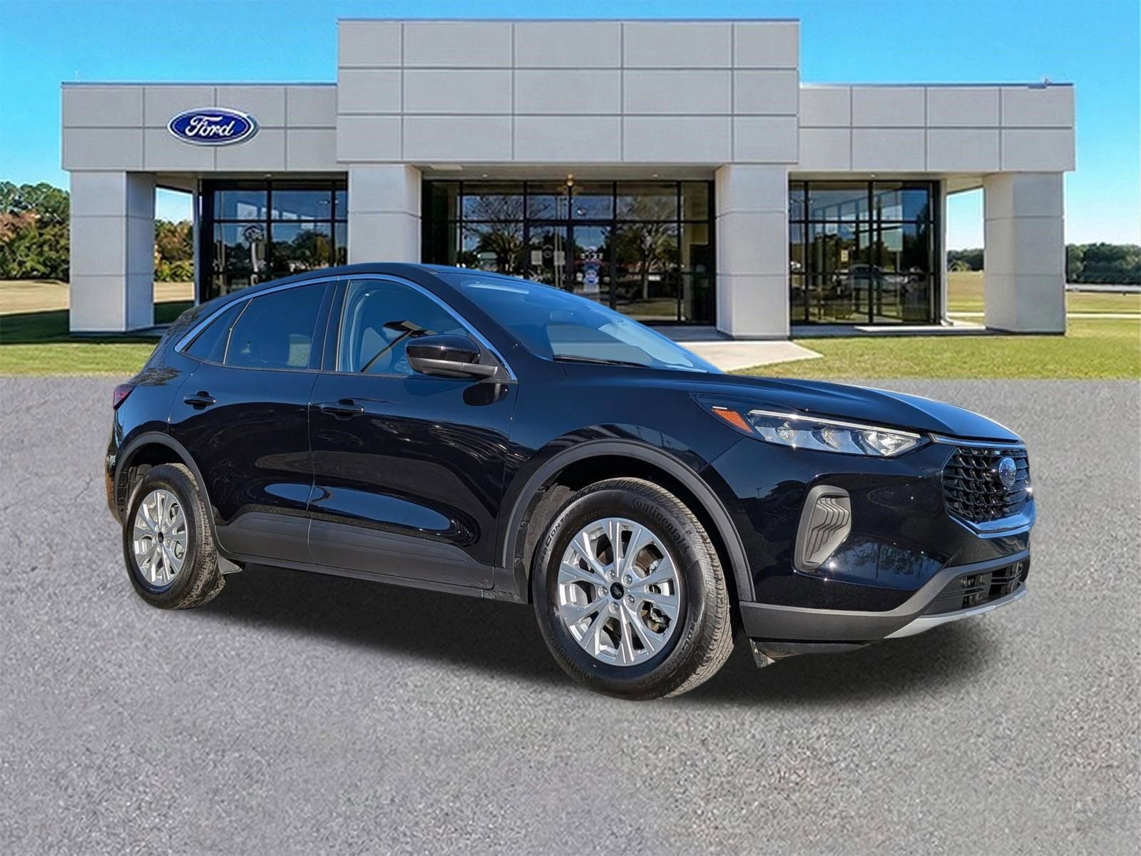 Certified 2023 Ford Escape Active w/ Tech Pack #2 image 2