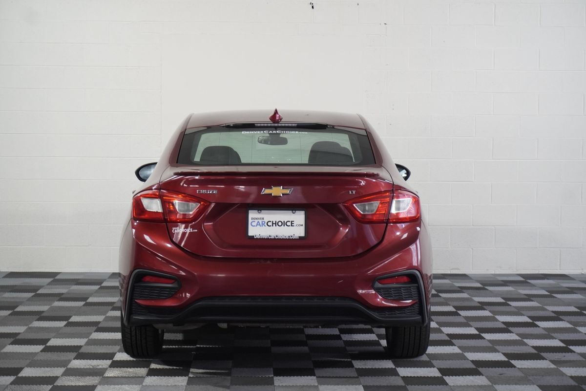 Used 2017 Chevrolet Cruze LT w/ Sun And Sound Package FWD image 4