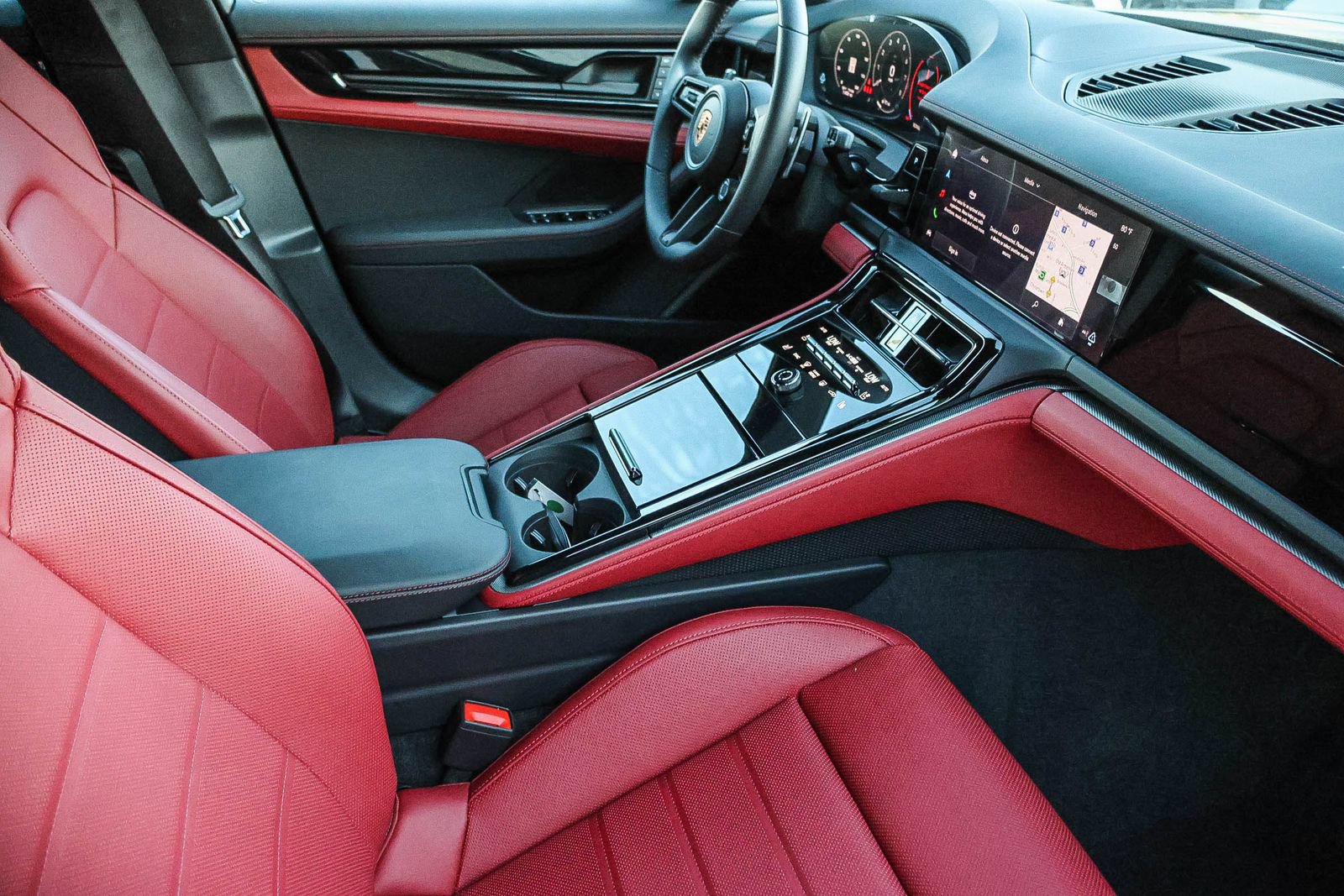 Used 2026 Porsche Panamera RWD image 16