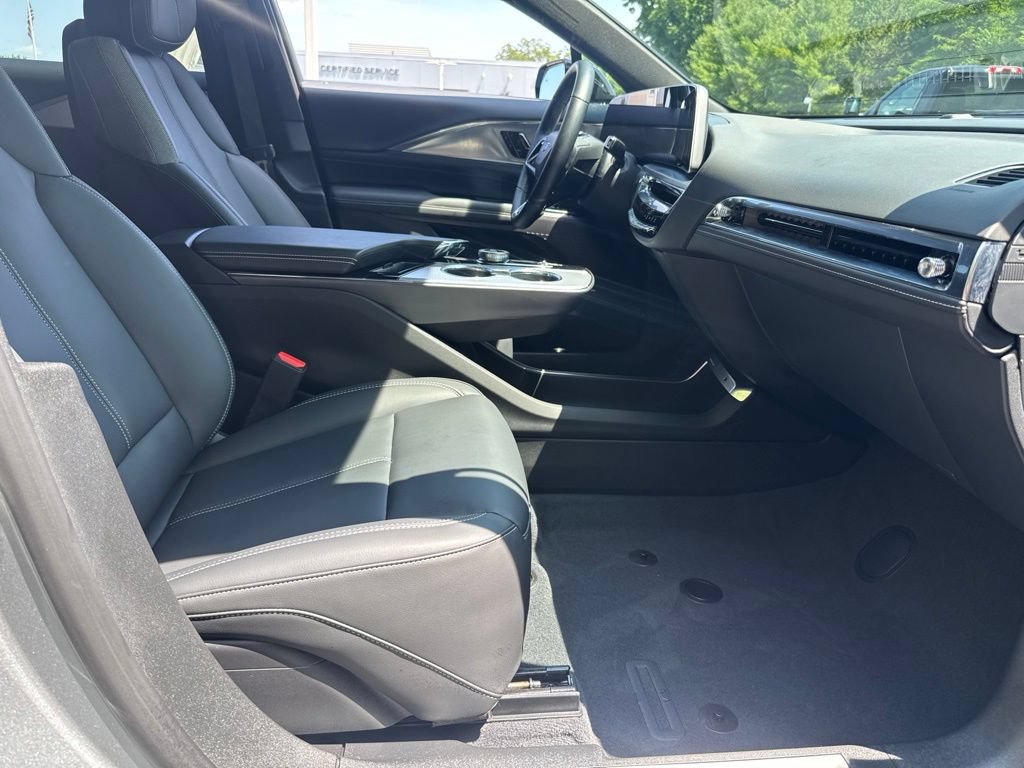 Used 2024 Cadillac Lyriq Tech w/ Driver Assist Package AWD/4WD image 20