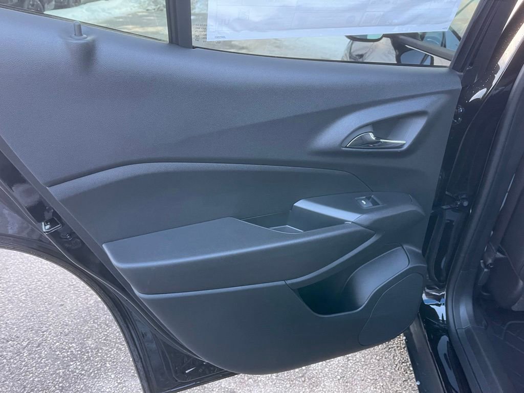 New 2026 Chevrolet Trax RS w/ Sunroof Package image 24