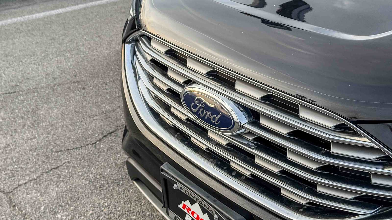 Used 2021 Ford Edge SEL w/ Convenience Package image 2