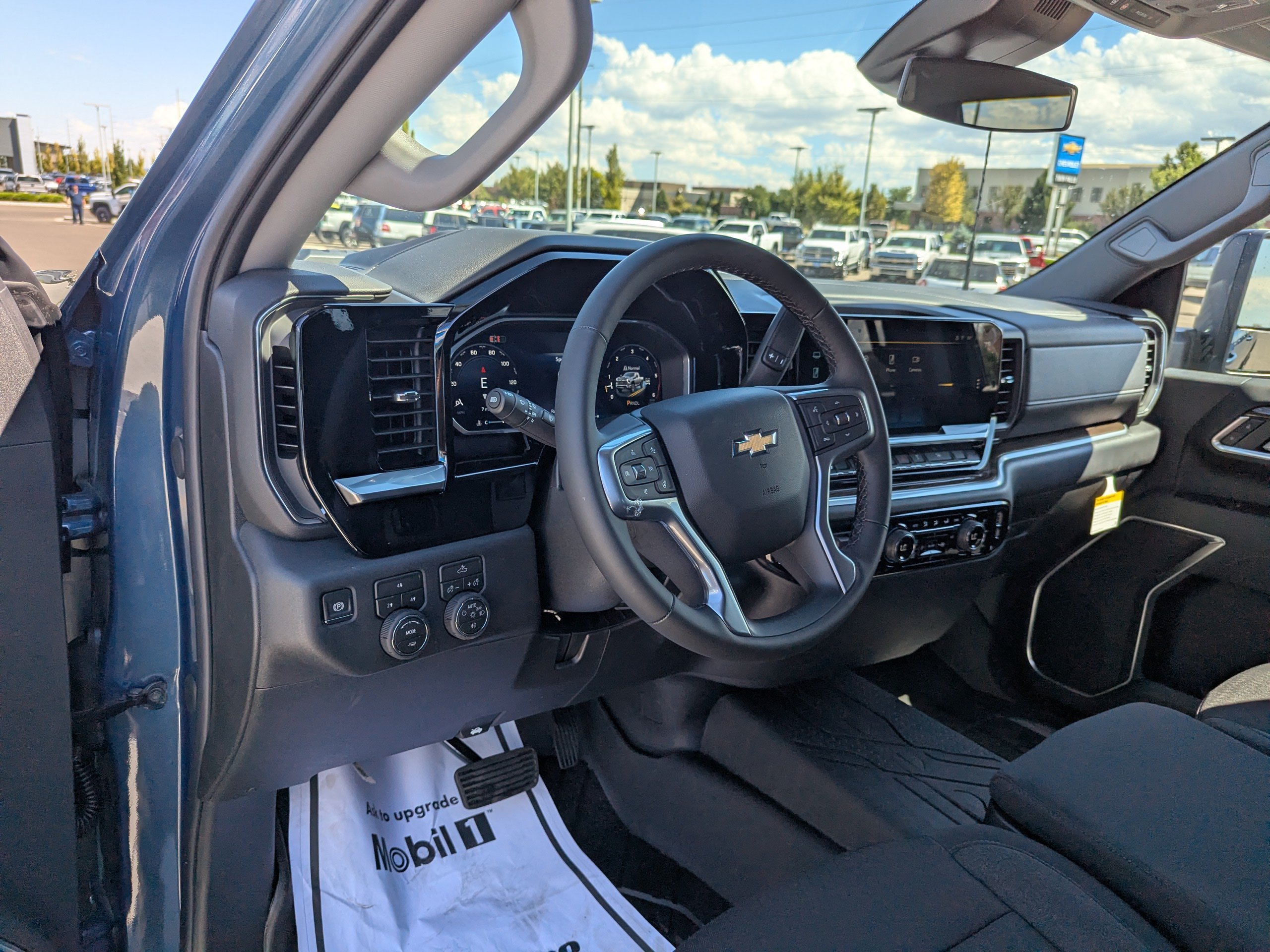 New 2026 Chevrolet Silverado 3500 LT AWD/4WD image 11