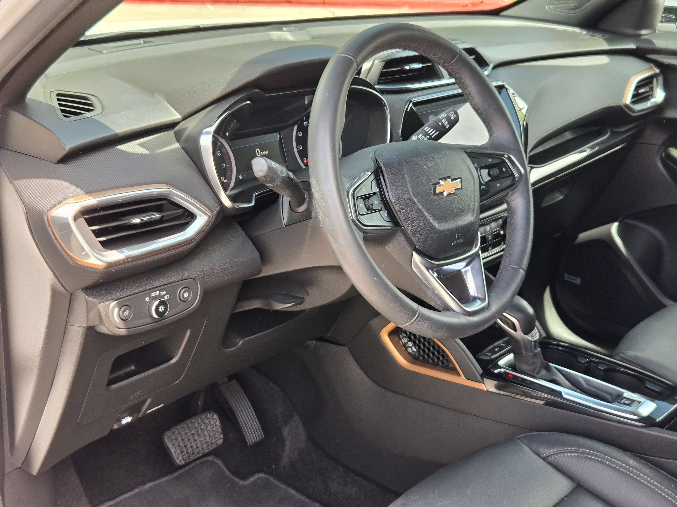 Used 2022 Chevrolet TrailBlazer ACTIV w/ Sun and Liftgate Package FWD image 9