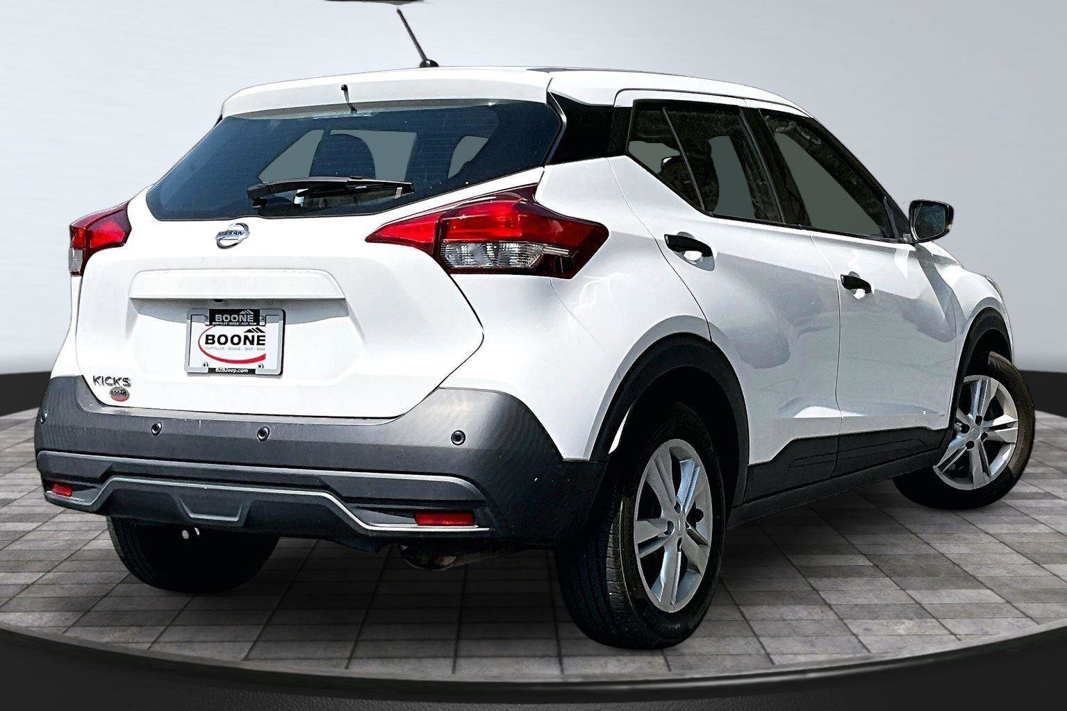 Used 2020 Nissan Kicks S FWD image 14