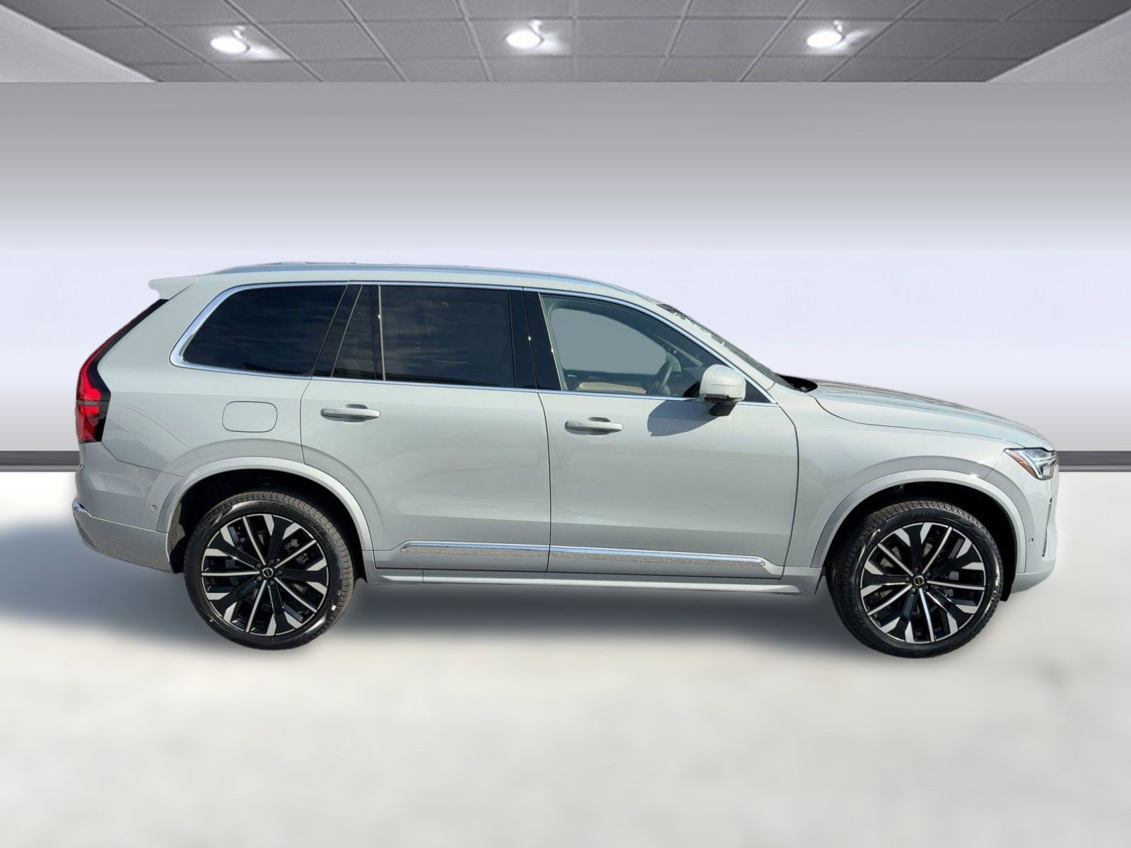 New 2026 Volvo XC90 B6 Plus w/ Protection Package Premier image 8