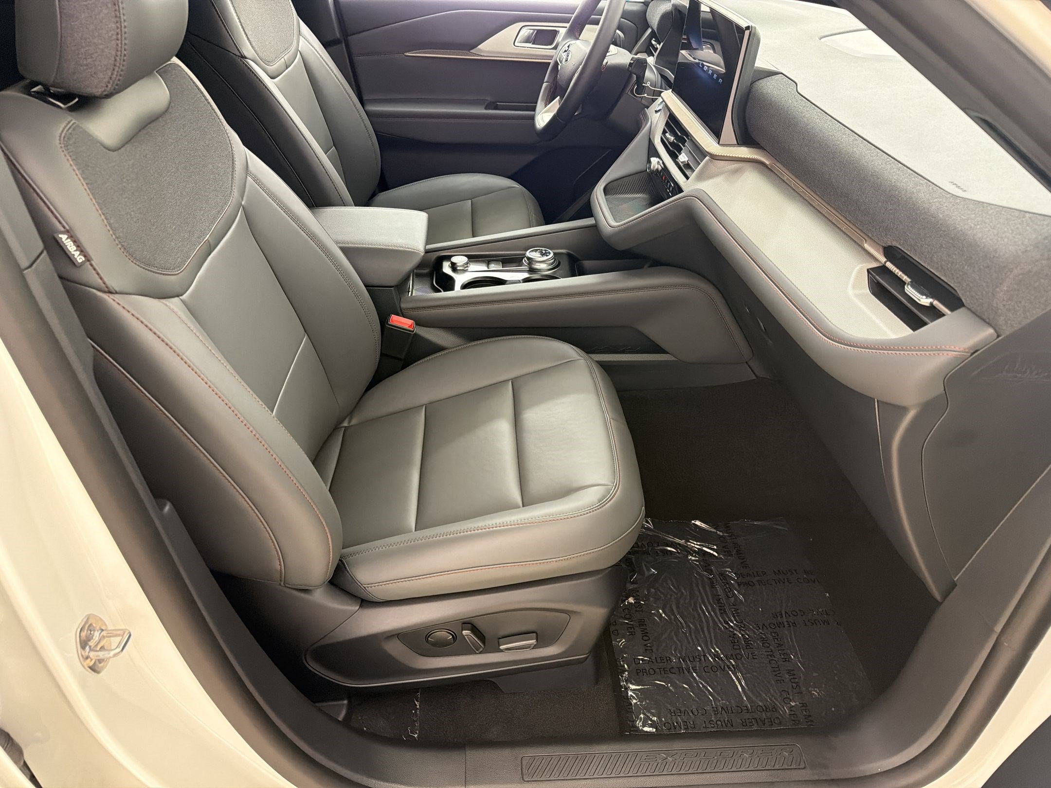 New 2027 Ford Explorer Active w/ Active Comfort Package RWD image 23