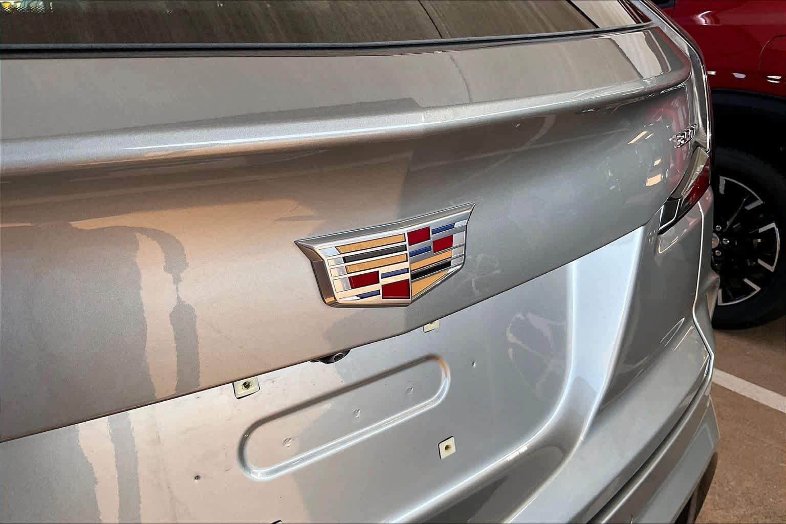 Used 2024 Cadillac XT4 Sport FWD image 31