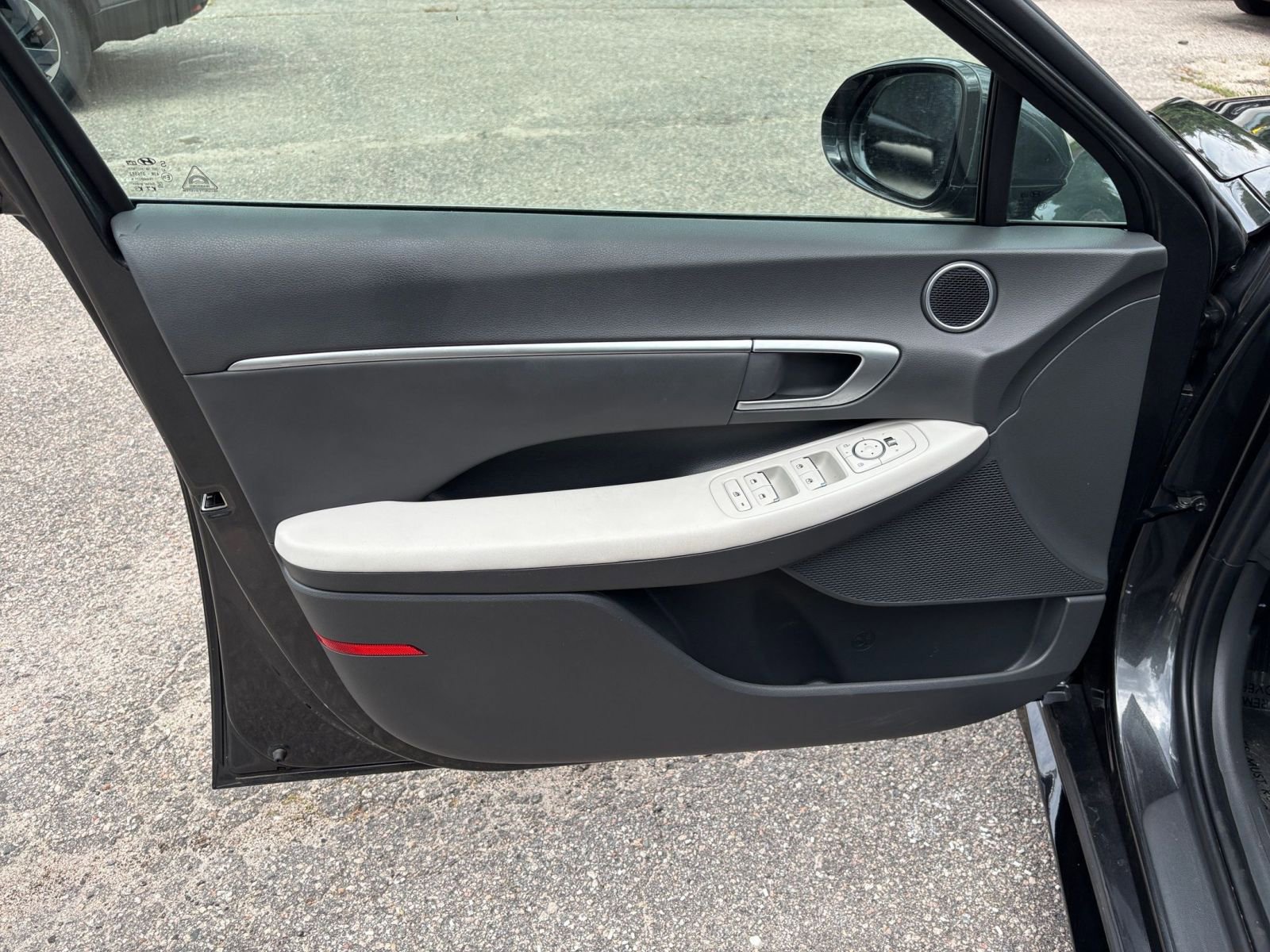 Used 2025 Hyundai Sonata SEL FWD image 18