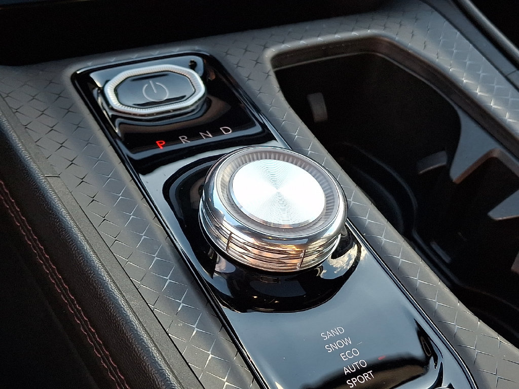 Used 2025 Jeep Wagoneer S Launch Edition AWD/4WD image 15