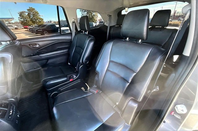 Used 2021 Honda Pilot Touring image 19