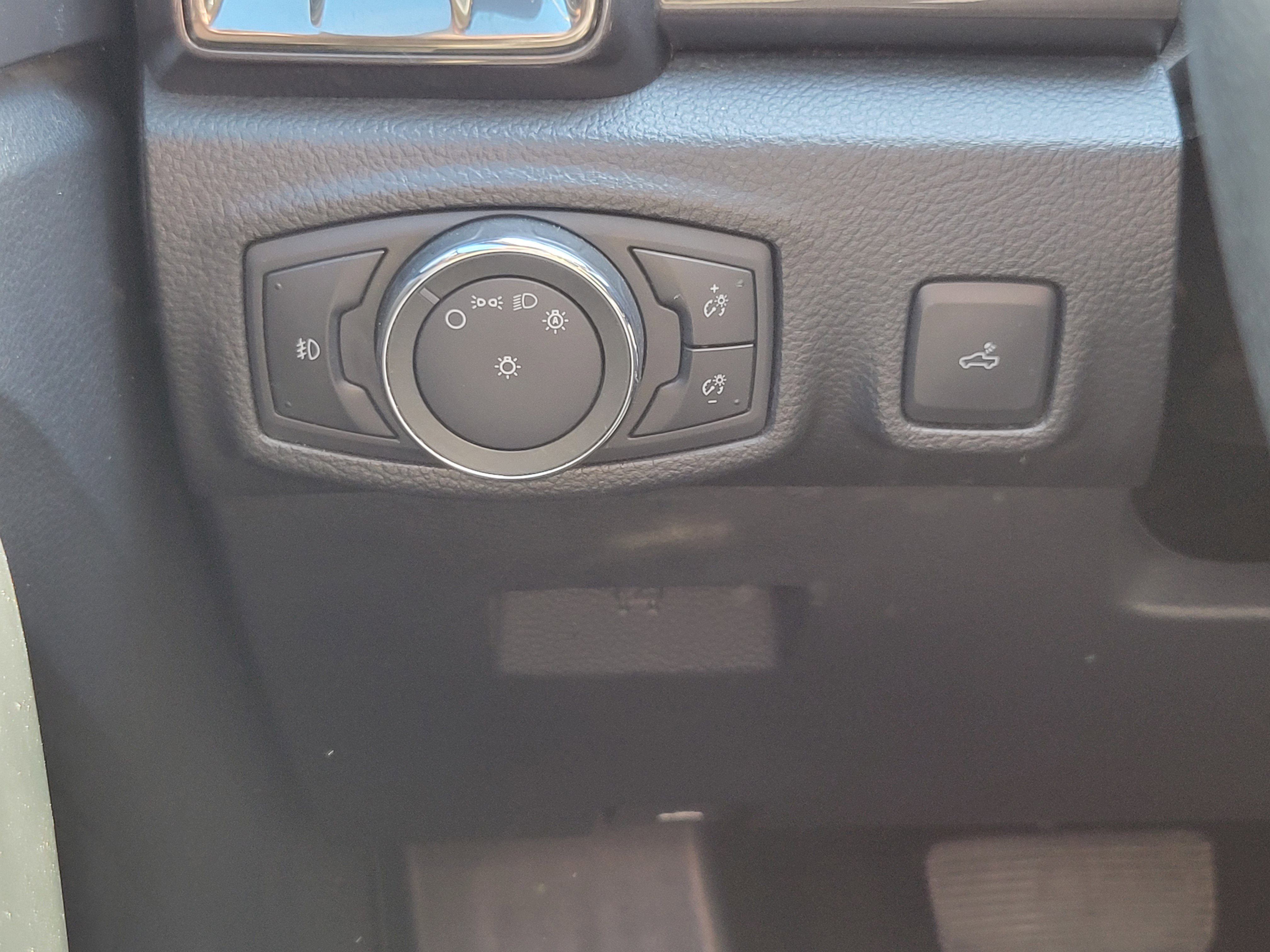 Used 2019 Ford Ranger Lariat w/ Equipment Group 501A Mid AWD/4WD image 11
