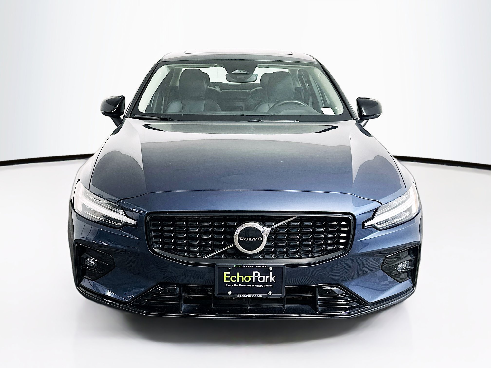 Used 2024 Volvo S60 B5 Core FWD image 2