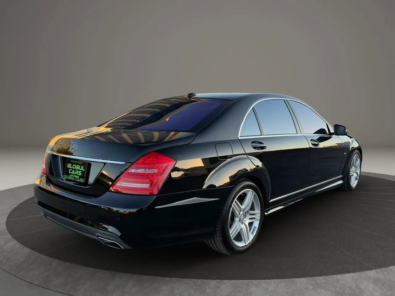 Used 2012 Mercedes-Benz S 550 image 5