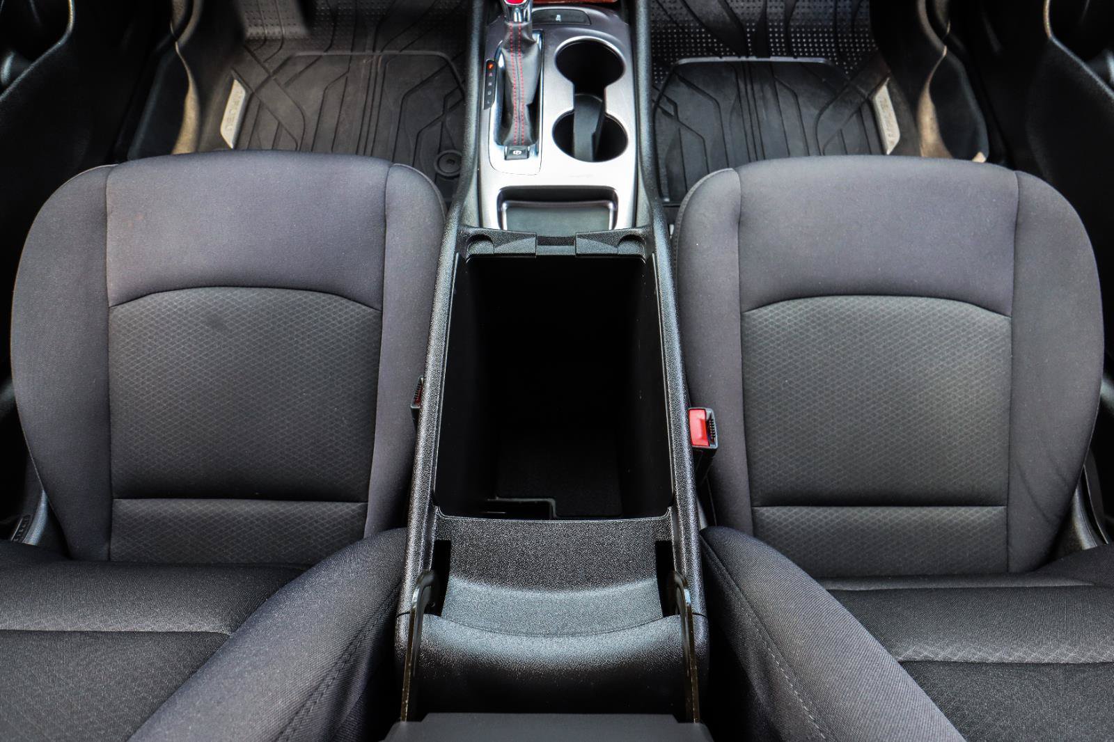 Used 2023 Chevrolet Malibu RS w/ LPO, Floor Liner Package FWD image 28