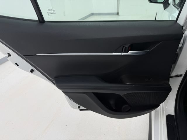 Used 2022 Toyota Camry SE FWD image 35