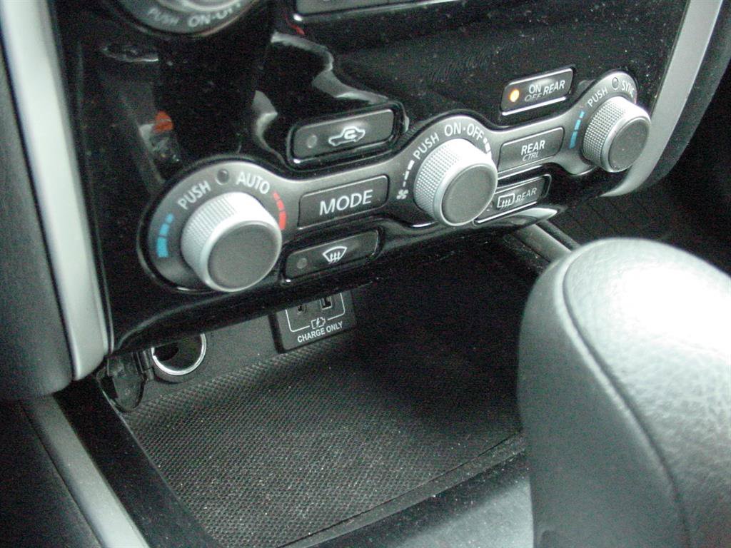 Used 2019 Nissan Pathfinder S AWD/4WD image 17
