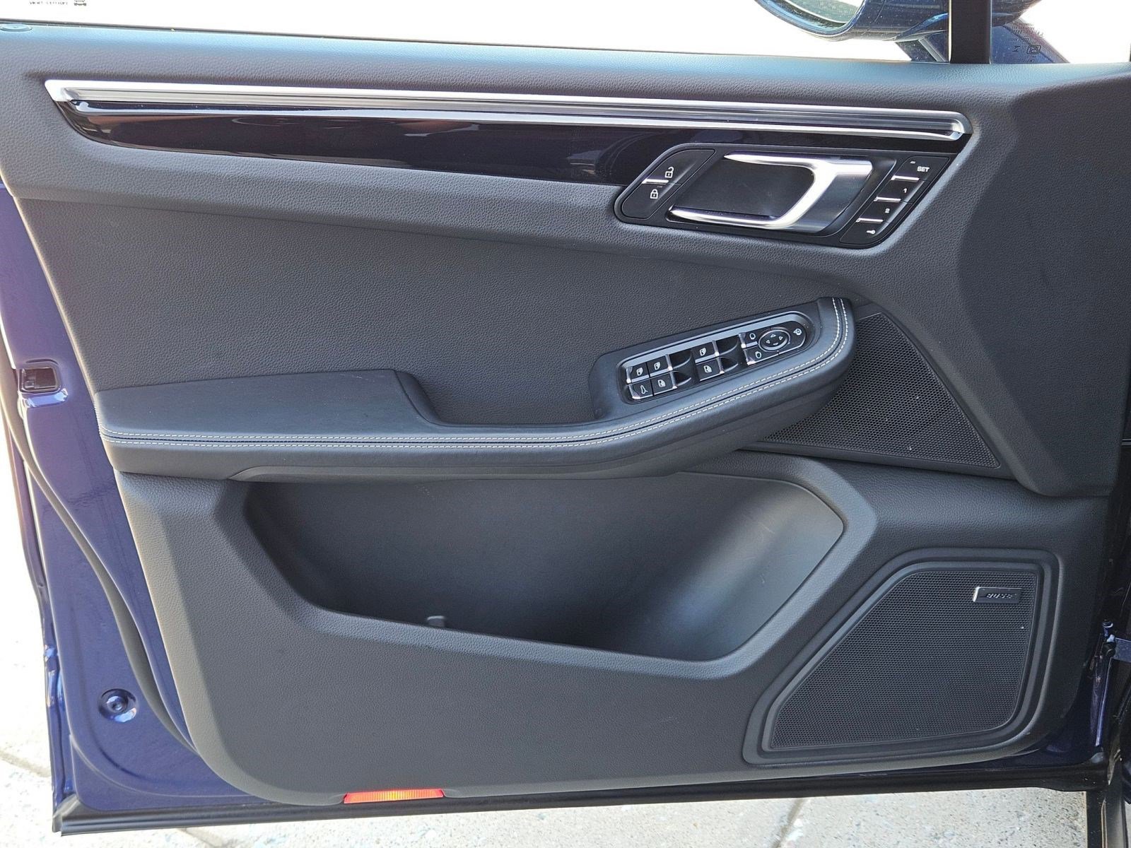 Certified 2026 Porsche Macan image 13