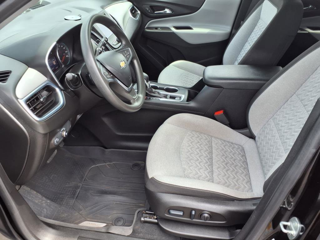 Used 2022 Chevrolet Equinox LS w/ LS Convenience Package image 9